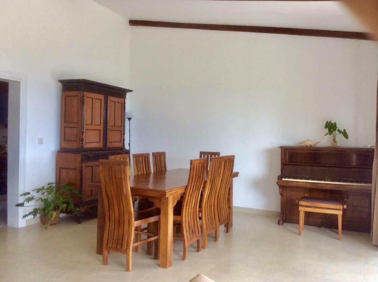 Amandari Holiday Villa Gelioya Екстериор снимка