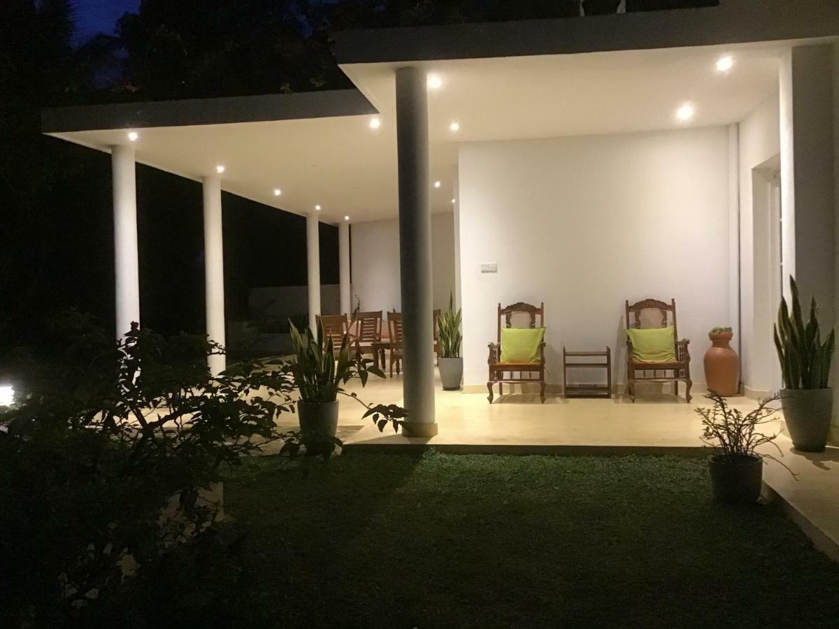 Amandari Holiday Villa Gelioya Екстериор снимка