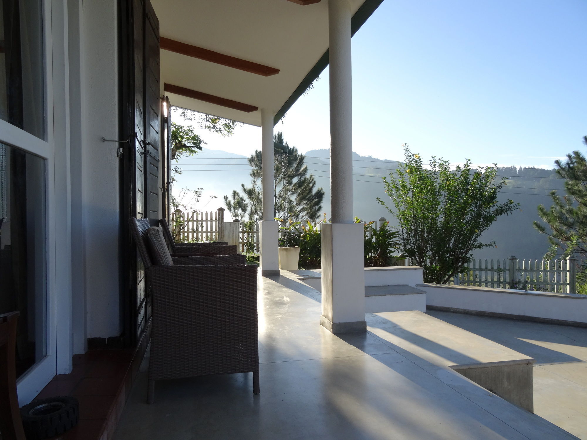 Amandari Holiday Villa Gelioya Екстериор снимка