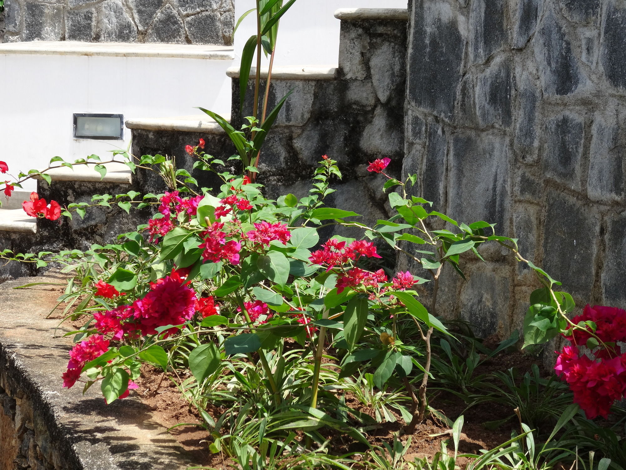 Amandari Holiday Villa Gelioya Екстериор снимка
